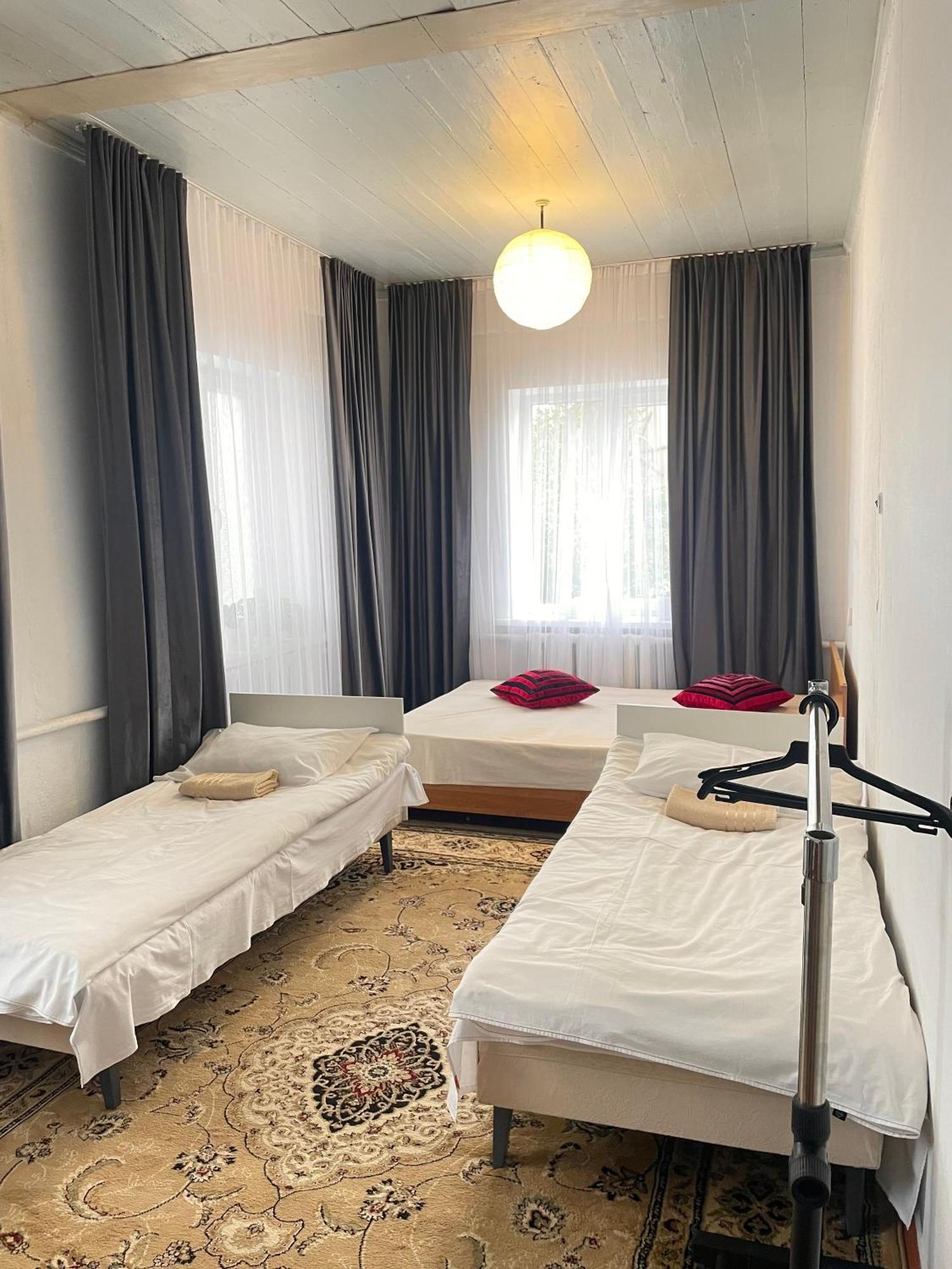 Gulnara Guest House Balykchy Ngoại thất bức ảnh